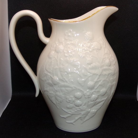 Lenox Pitcher Blackberry Pattern Ivory with Gold Trim - Picture 2 of 8